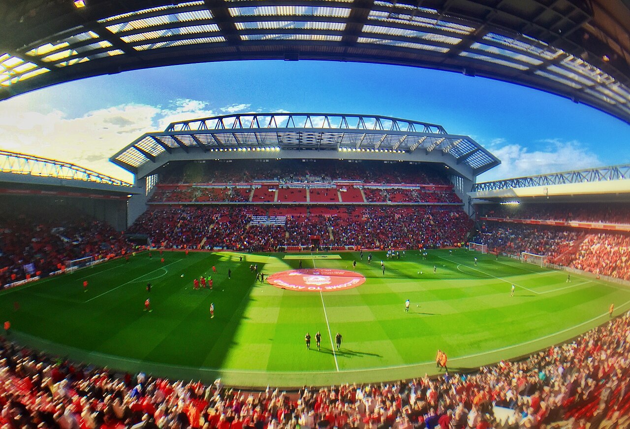 5 Con Số Bạn Cần Biết Trước Khi Xem Man Utd vs Liverpool: Dữ Liệu Nói Gì Về Trận Chủ Nhật?
